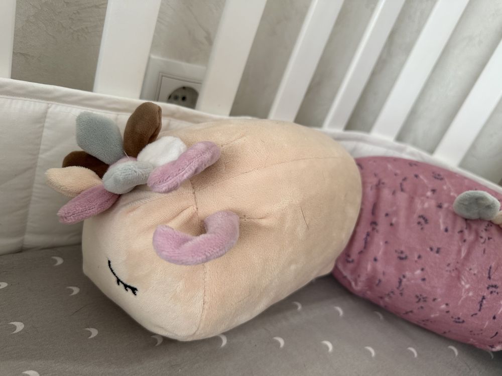 Бортик в дитяче ліжечко сороконіжка мікровелюр