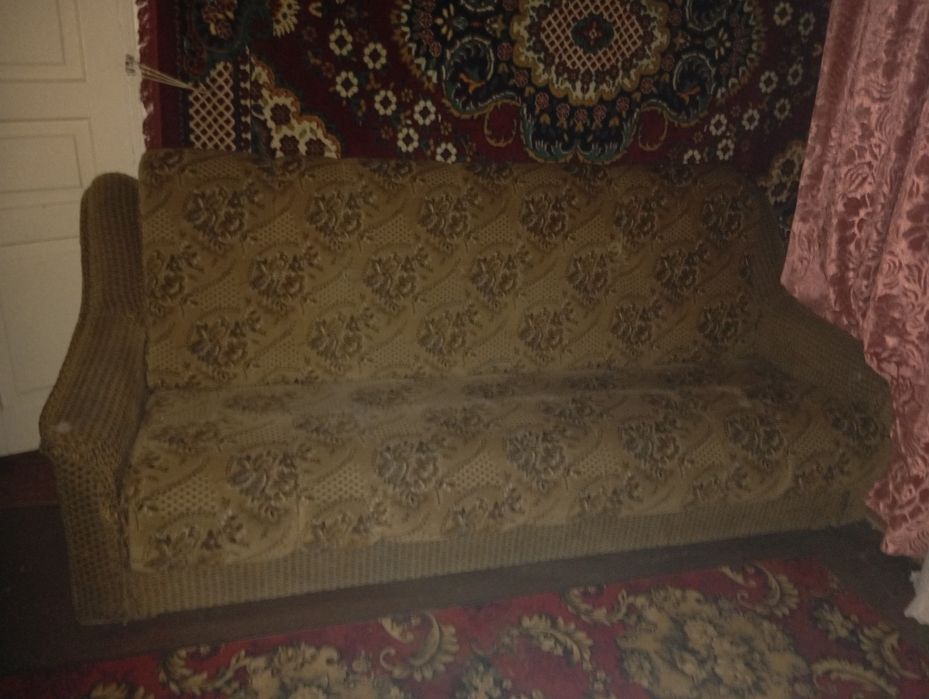 Диван розкладний.