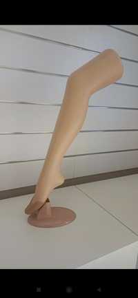 Noga plastikowa wystawa