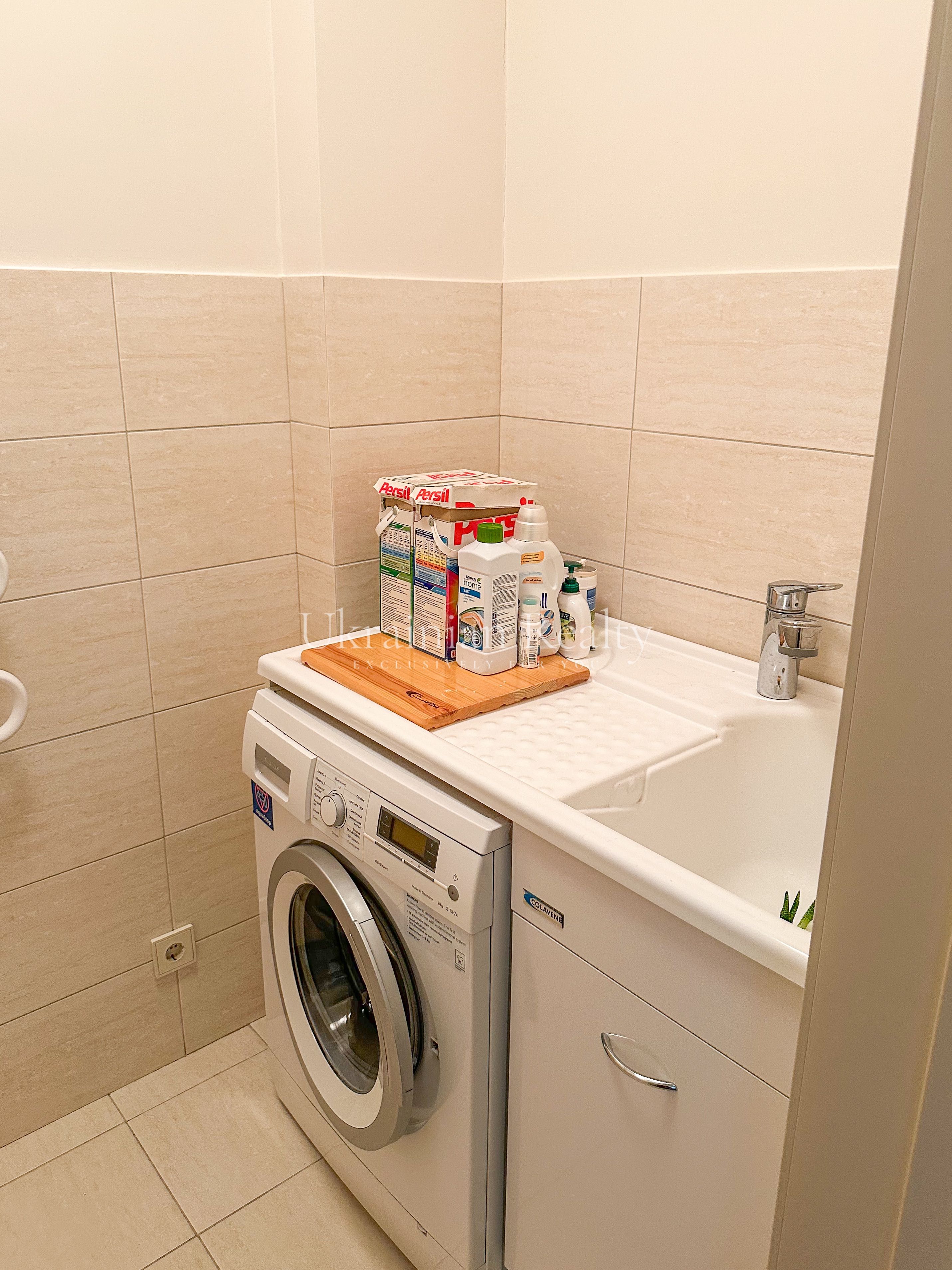 Продаж квартири 299 кв. м. ЖК Тріумф вул. Зверінецька 59