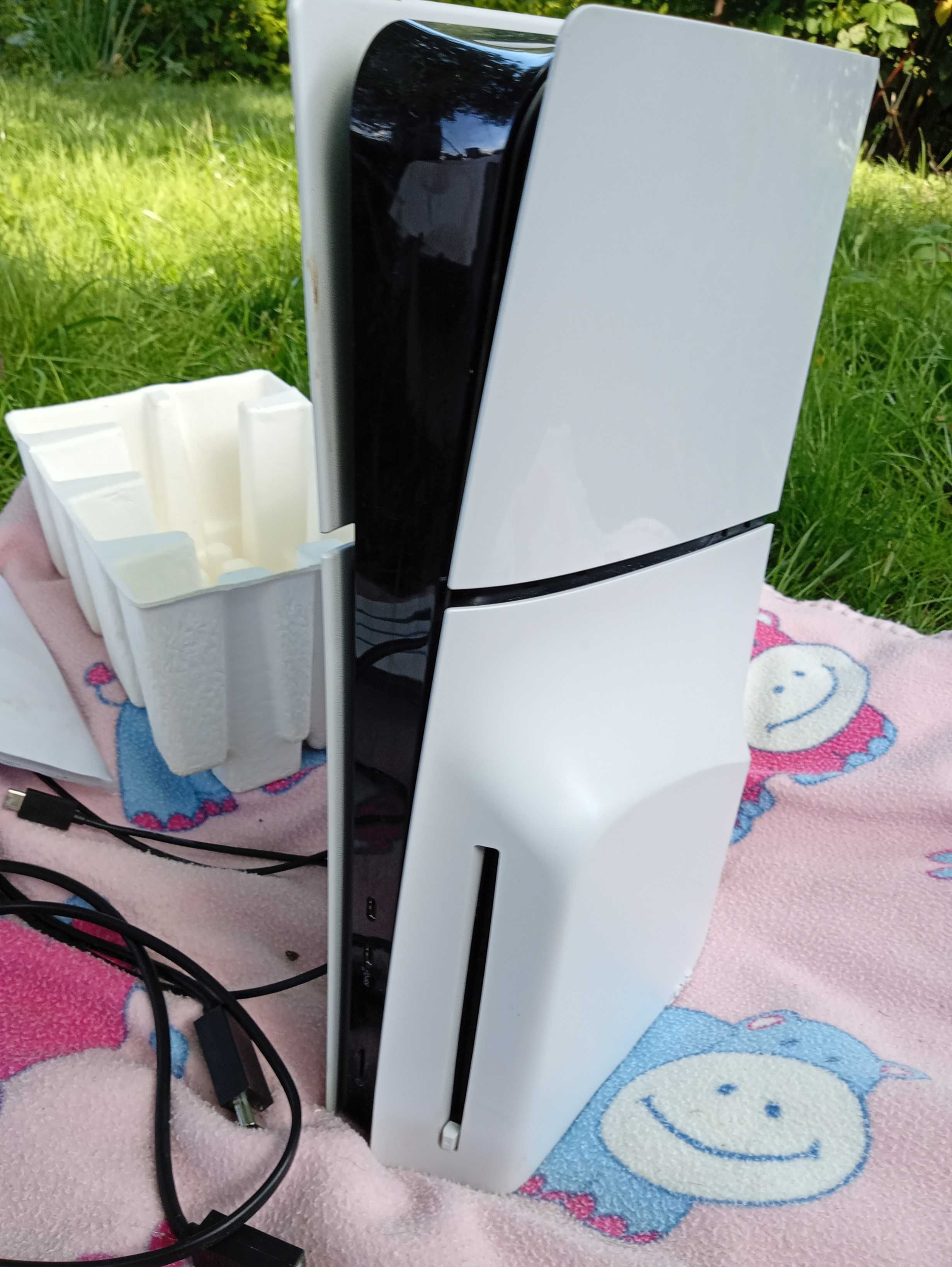 PS5 jak nowa - szybka wysyłka z dostawą do domu. OKAZJA ?