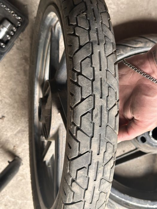 Колеса гума на мотоцикл мопед скутер R17  R10