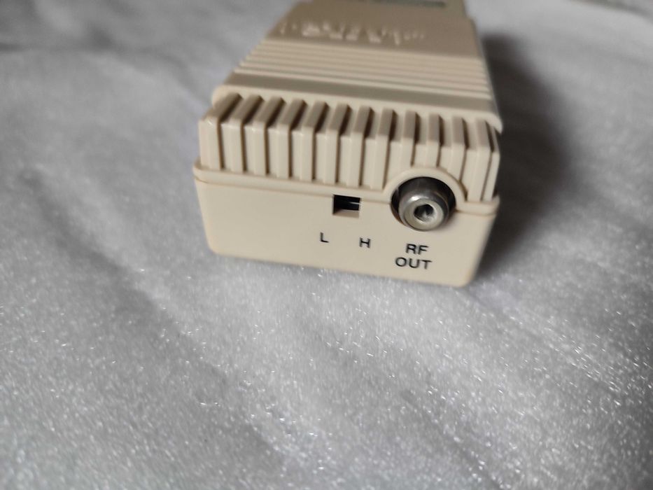 Sprawny Commodore Amiga modulator A520