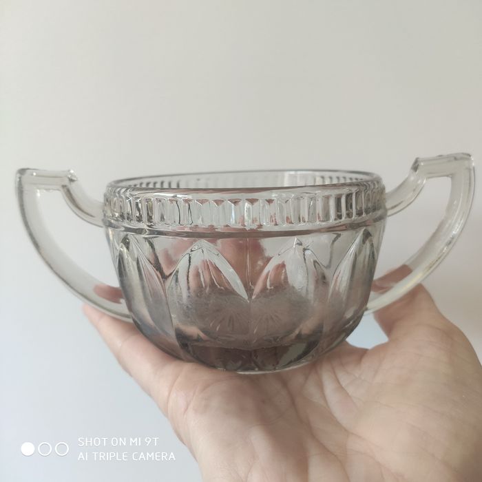 Szklana cukiernica art deco