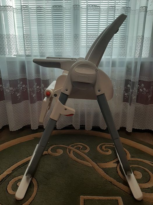 Продам стілець для годування