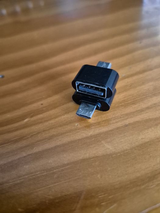 Conjunto 2 Adaptador OTG Micro USB para USB preto

Bovo sem uso