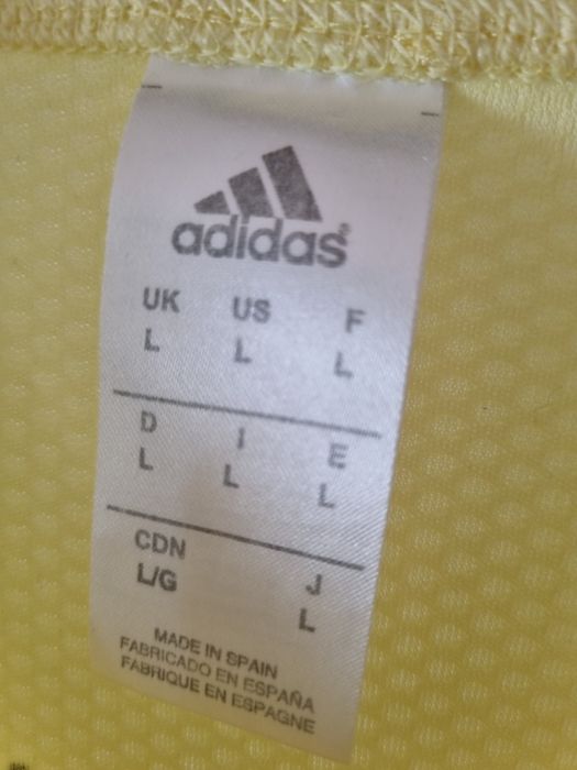 Camisolas maratonas Adidas e Nike