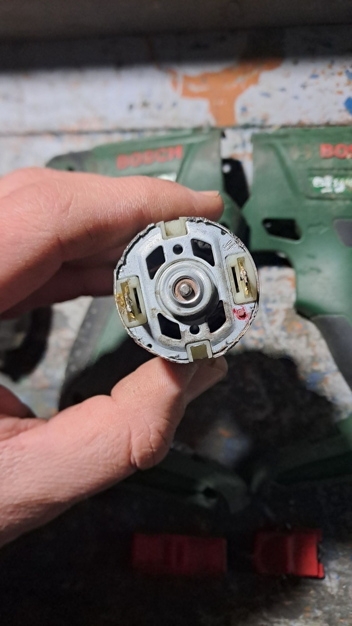 Шуруповерт Bosh psr бош 14.4v плата,кнопка,редуктор,моторчик,корпус