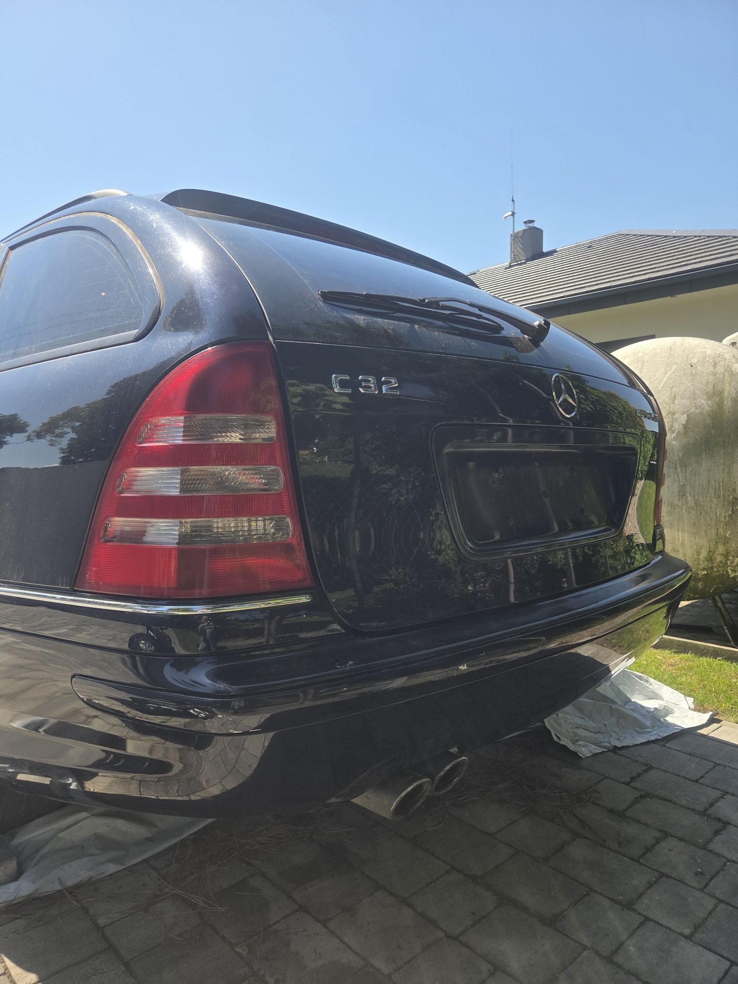 Mercedes C32 AMG 354km bezwypadkowy