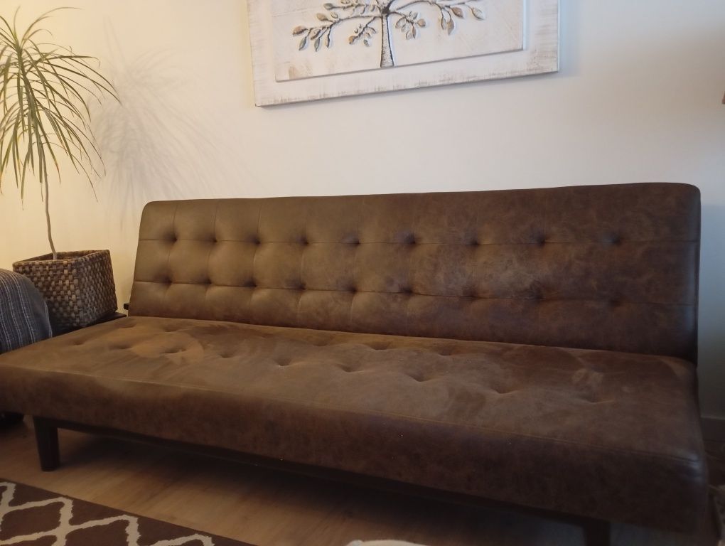 Sofá cama castanho escuro