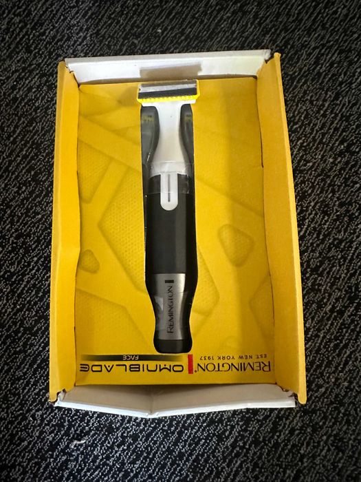 Тример для бороди та вусів Remington Omniblade Face HG2000