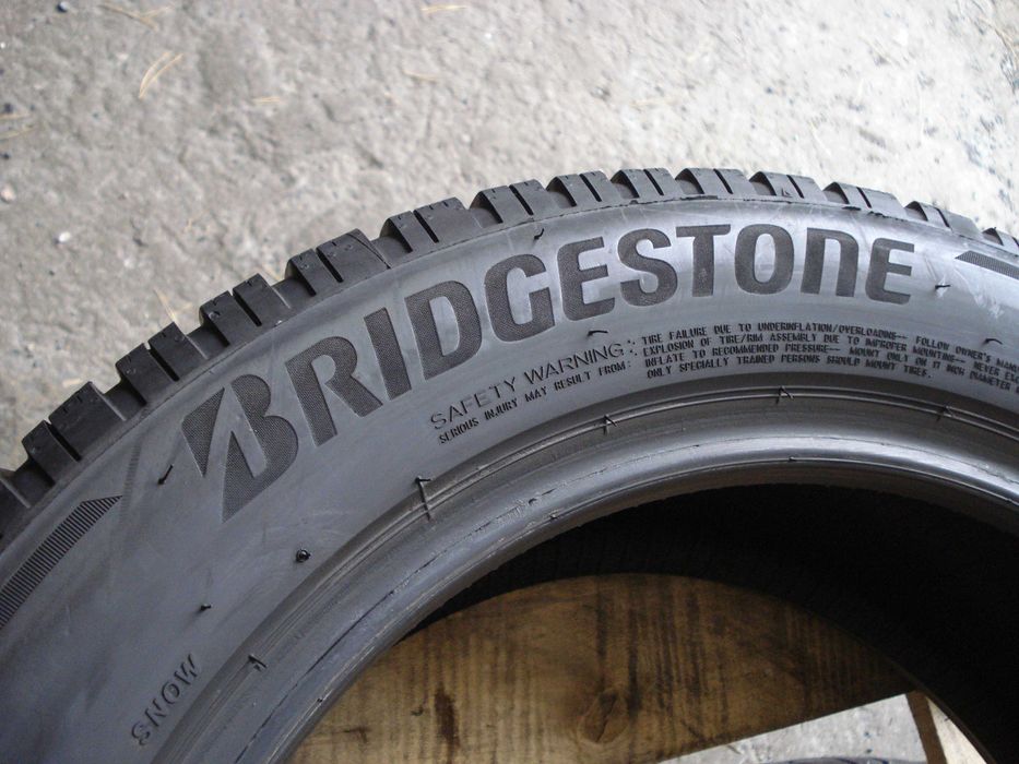 Bridgestone Blizzak LM005  215/55 r 17  2 - sztuki zimowe 2023 rok