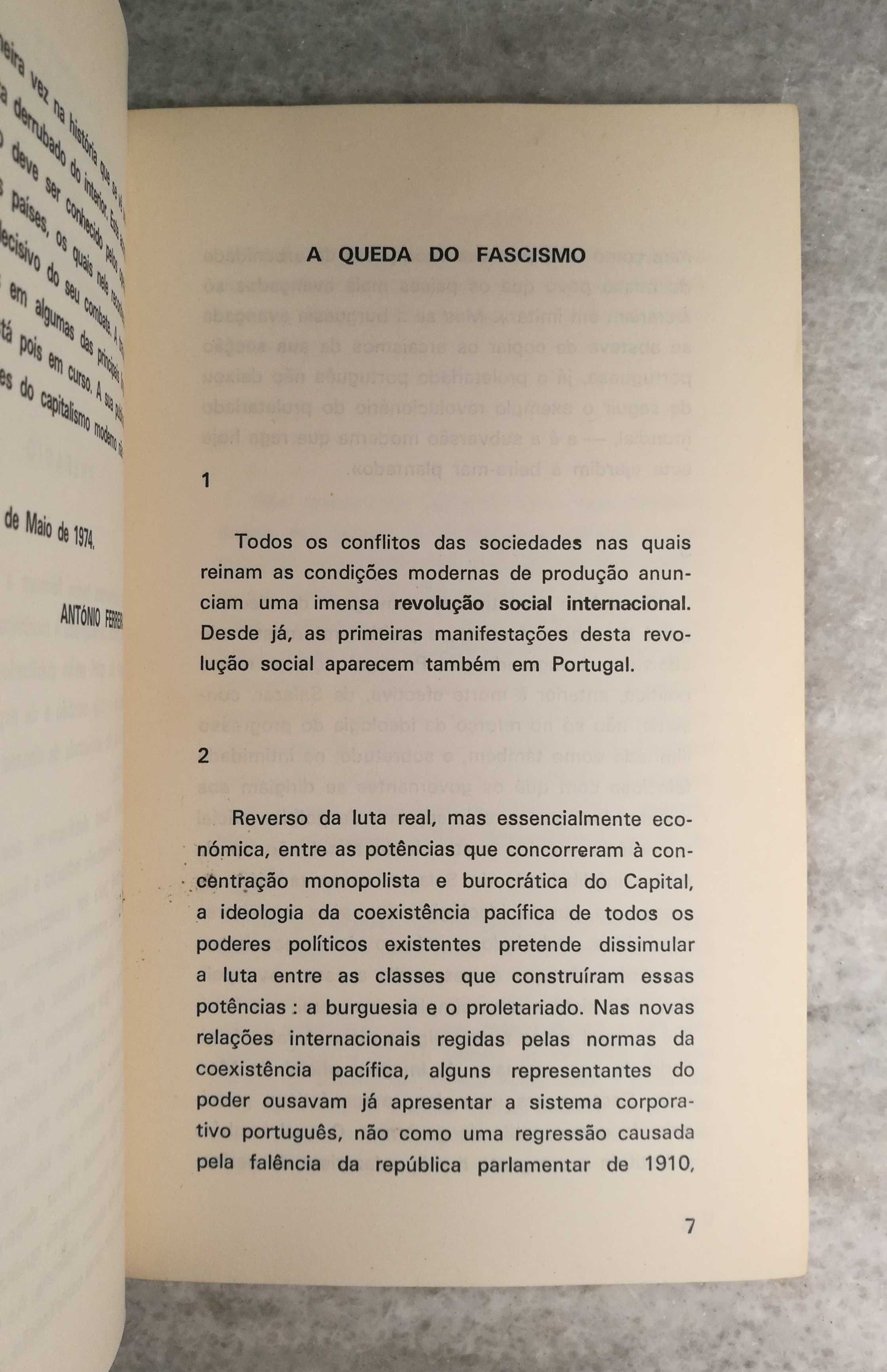 "A queda do fascismo - Maio 1974 " de António Ferreira