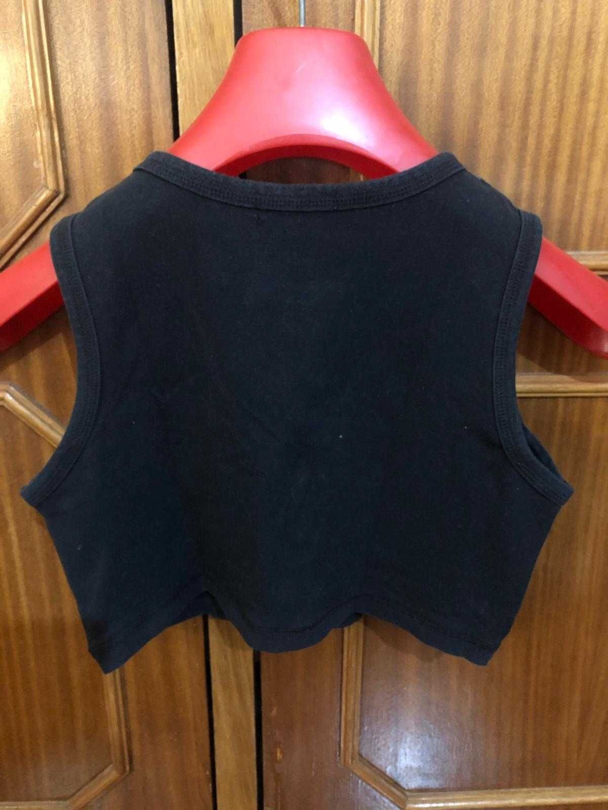 Camisola preta curta