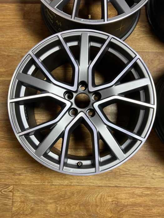 Диски R19 8.5J ET40 5x112 Оригинал Audi Sport A4 S4 RS4 B9 8W0601025DH