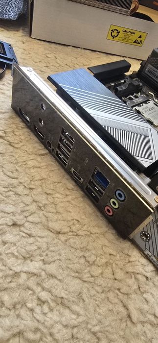 Комплект Ryzen 7900+32Gb DDR5