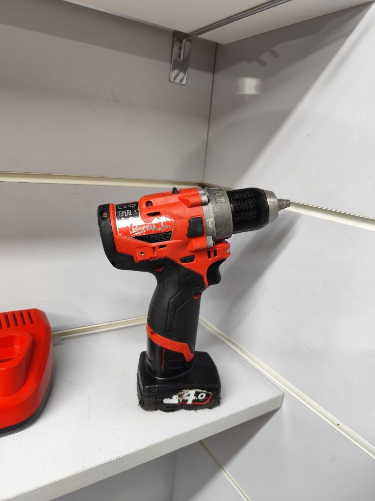 Milwaukee M12 FPD безщітковий акумуляторний шуруповерт ударом Мілвоке