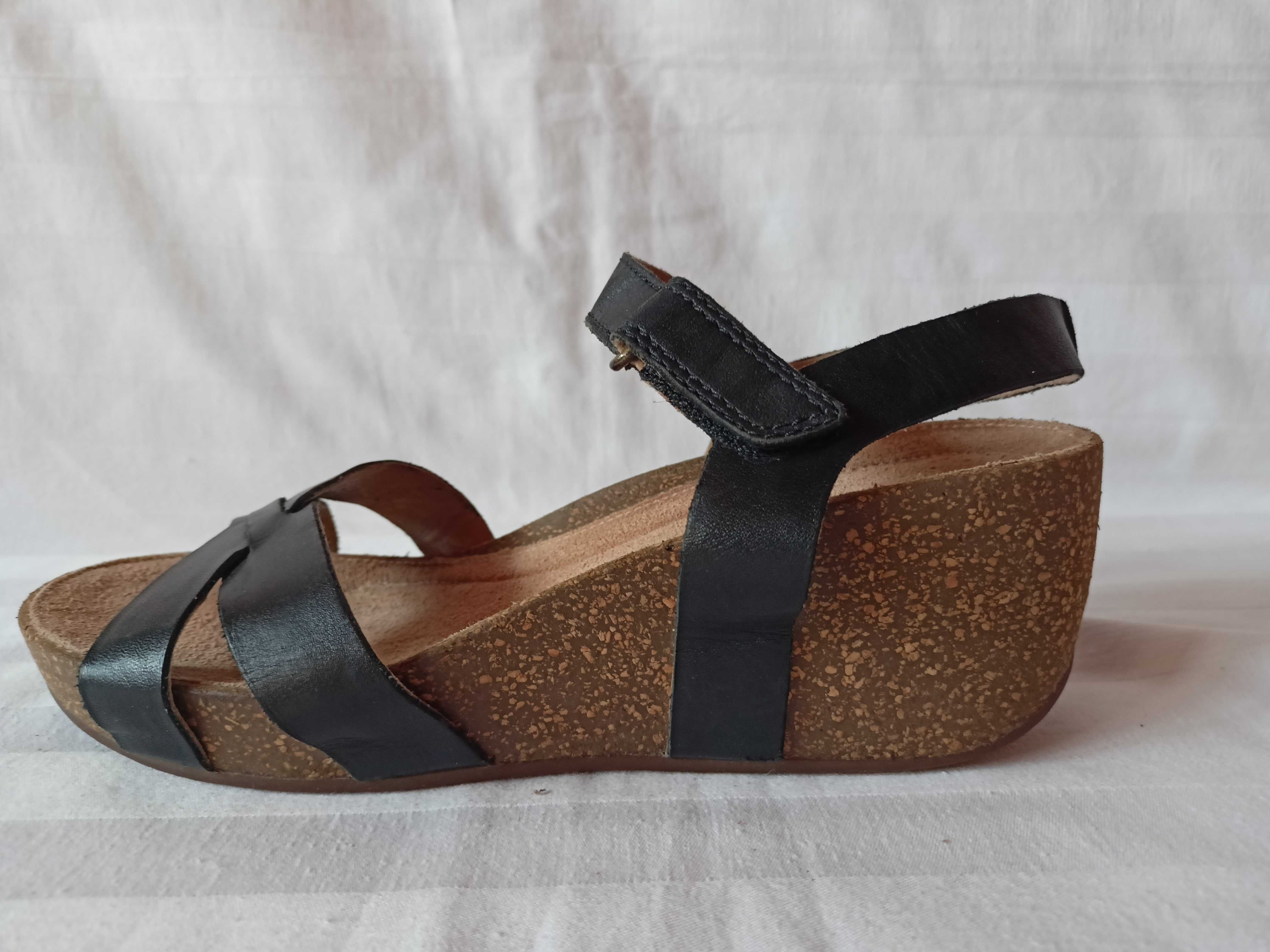 Clarks roz.  41 M/ UK 7 D/- dł. wkł. 26 cm- skóra