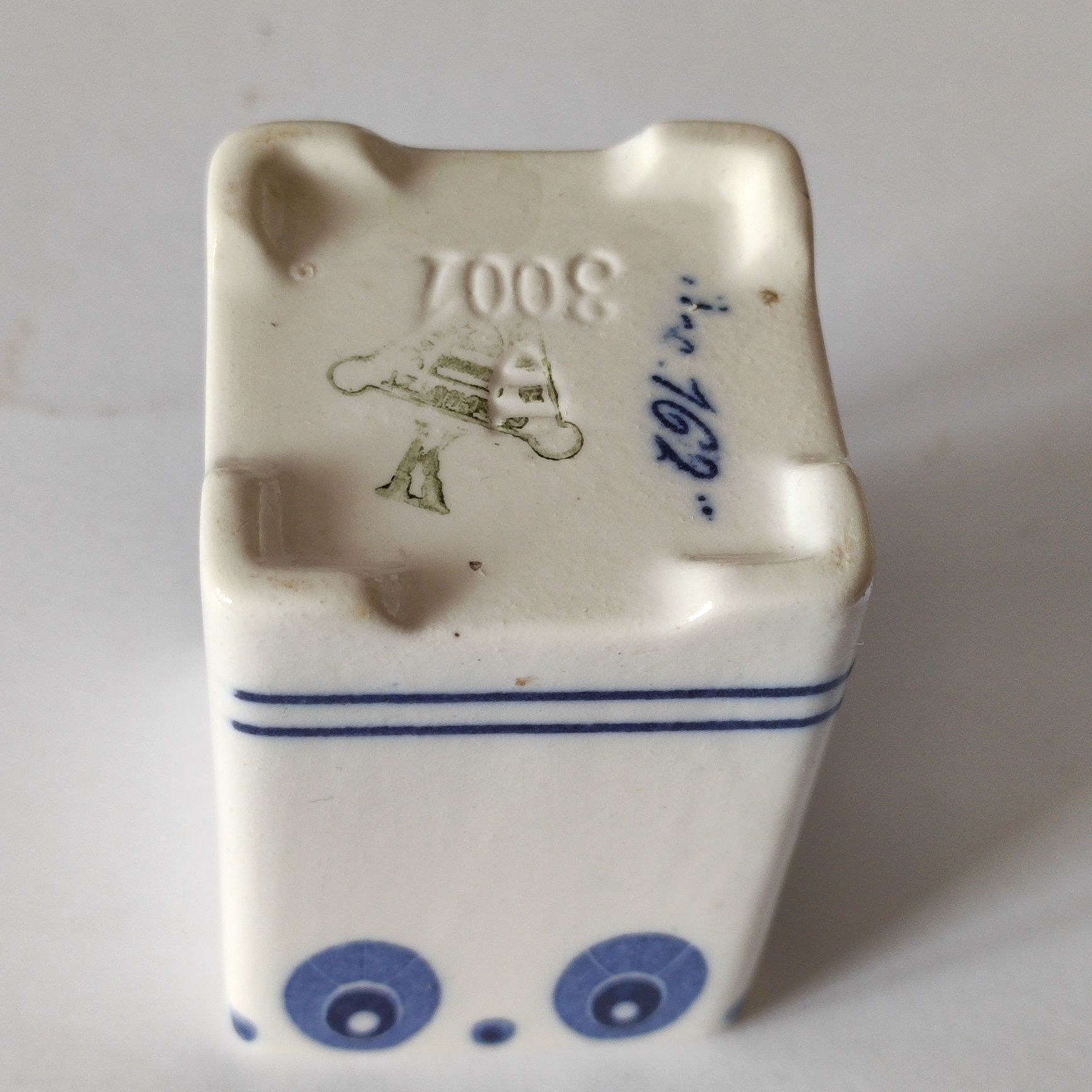 Stare pojemniki porcelit kolekcja 30