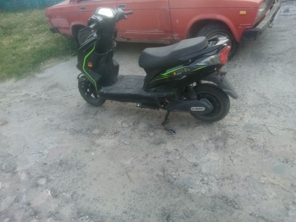 Продам скутер єлектро Dozer 2000