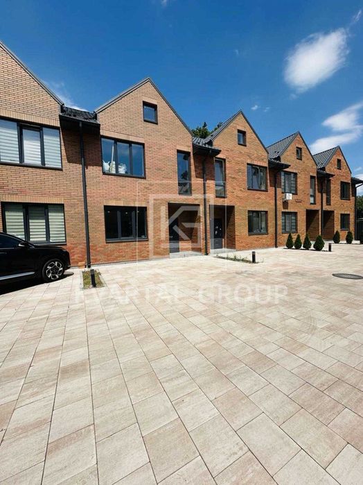 БЕЗ КОМІСІЇ! цегляний ТаунХаус без ремонту. ПАСПОРТНИЙ стіл