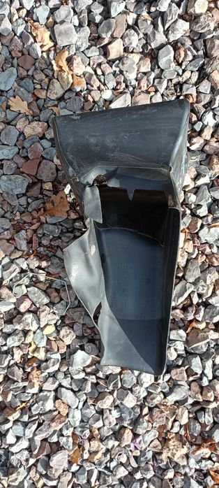 Wlot powietrza kierownica audi A4 B7 2.0 TDI