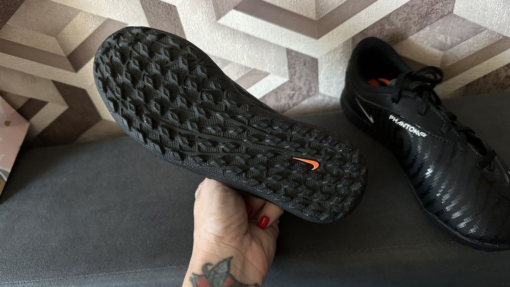 Сороканіжки,бутси