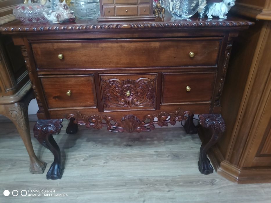 Stylowa komoda drewniana chippendale