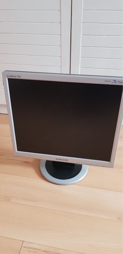 Monitor Samsung 15 cali