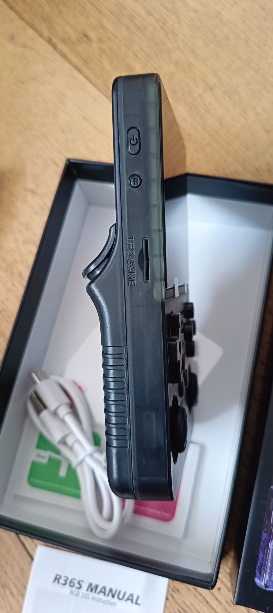 Konsola do Gier Ultramocna R36S Przenośna 15000+ Gier !!  Nowa Prezent