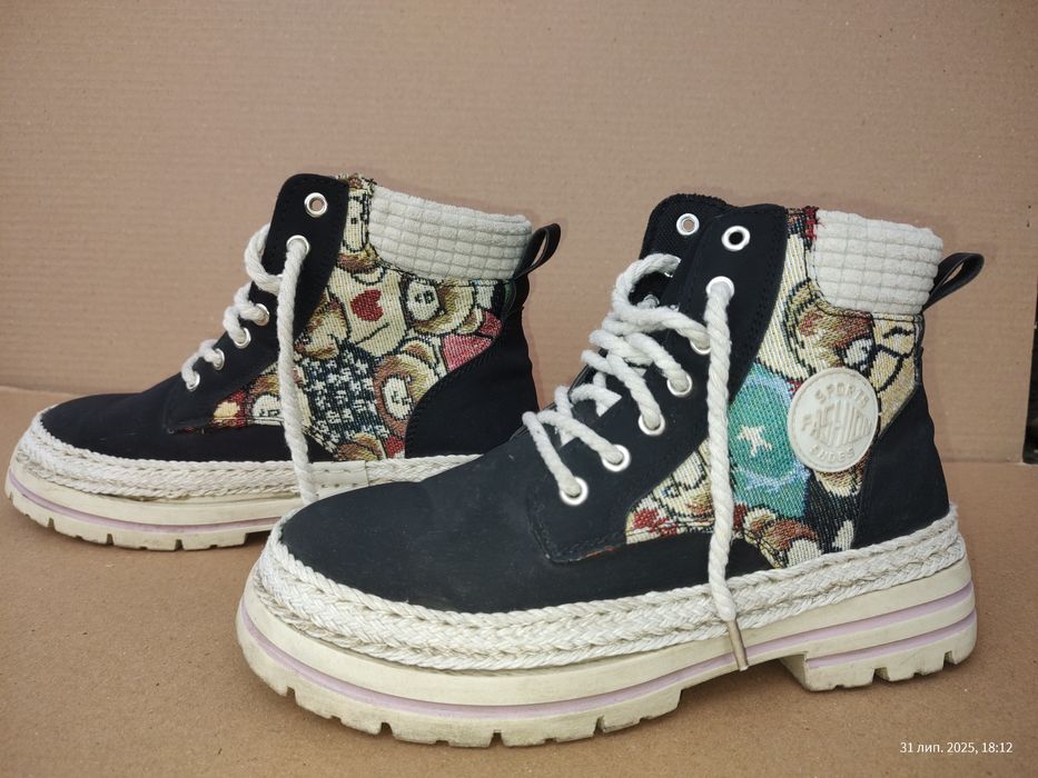 Ботинки демісезонні, унісекс. Розмір 42, 26 см