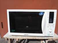 Б/у микроволновка Samsung CE 118