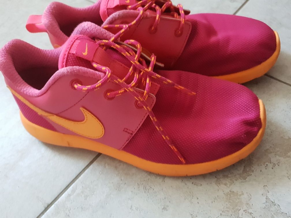 Buty Nike rozm 35 dł w kl 22 cm