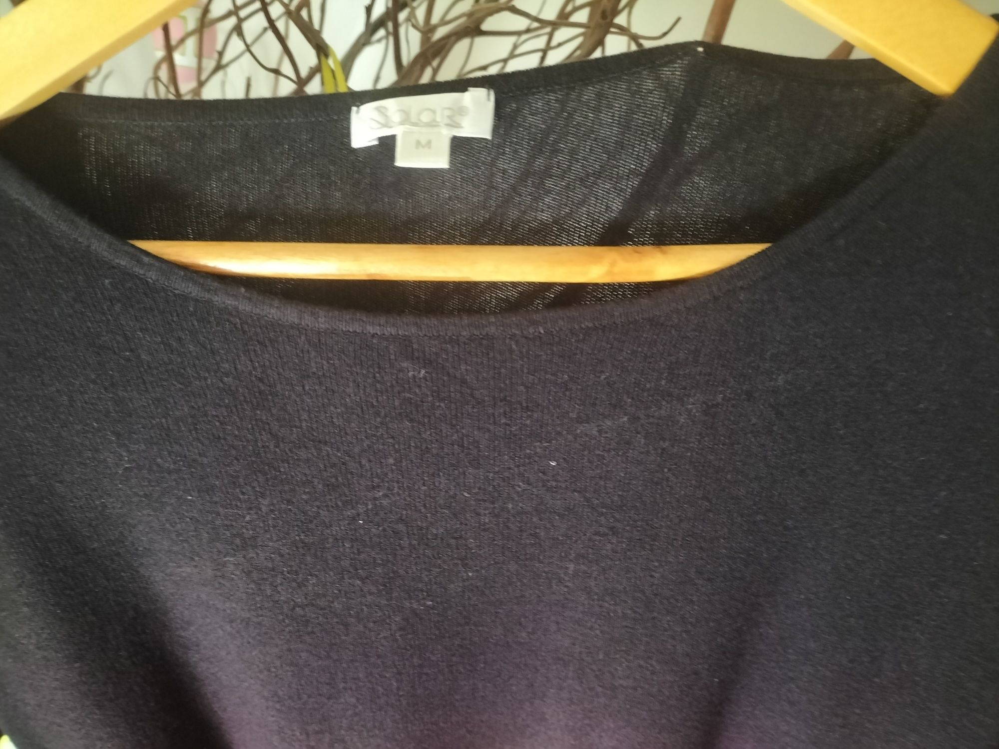 Cieniowany sweter marki Solar z szarfa