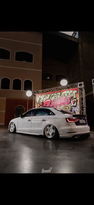 Продам Audi A3 8v 2.0 tdi официал,первый владелец