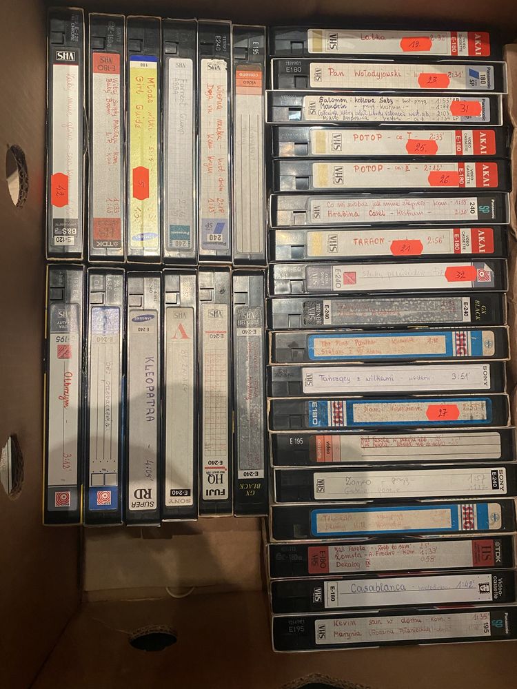 Kasety video VHS, zestaw Prl Tanio.zadbane.
