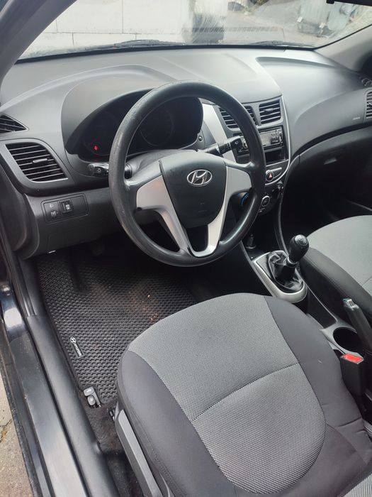 Hyundai Accent IV