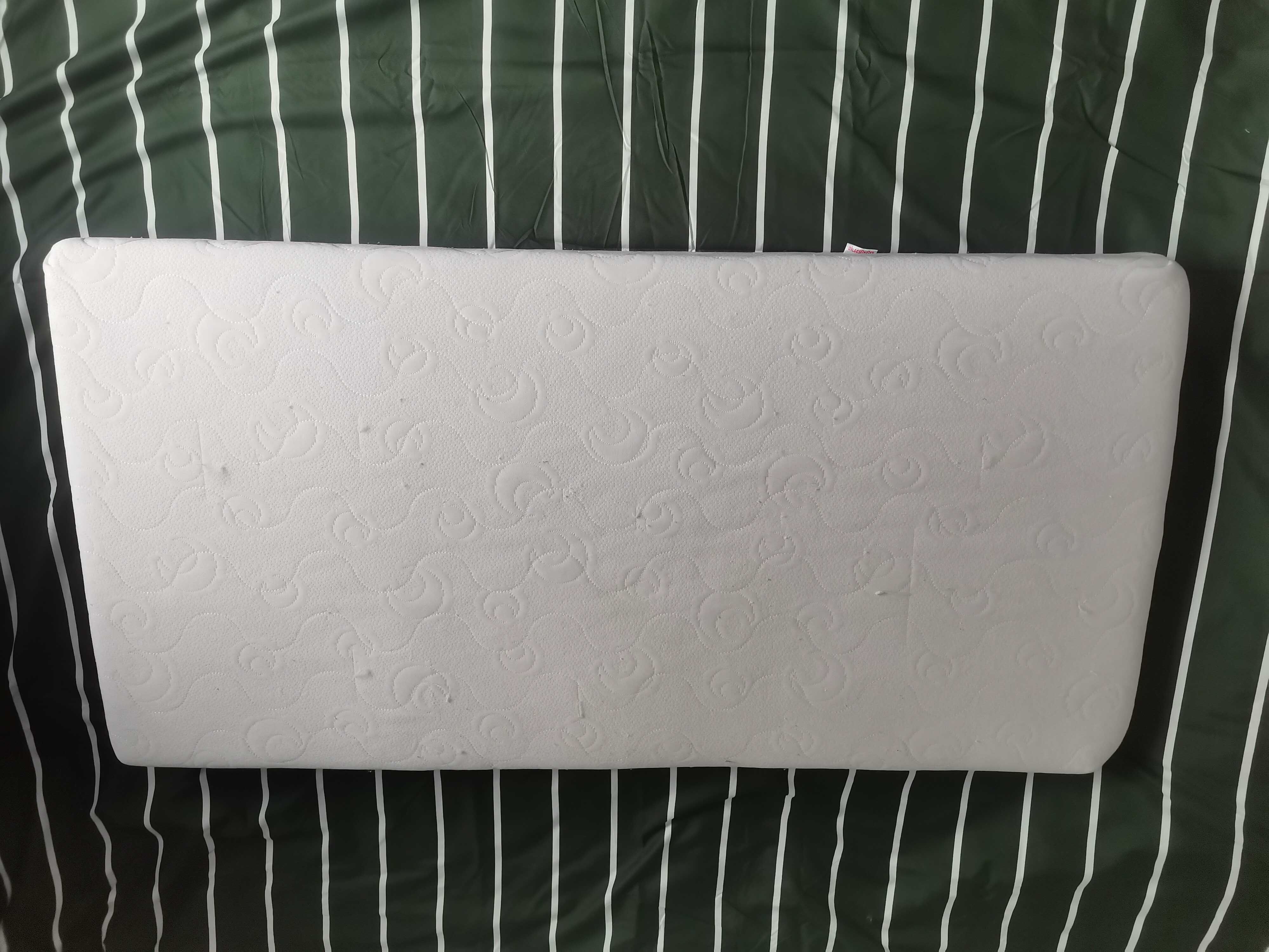 Materac lateksowy 120x60 cm do łóżeczka dziecięcego