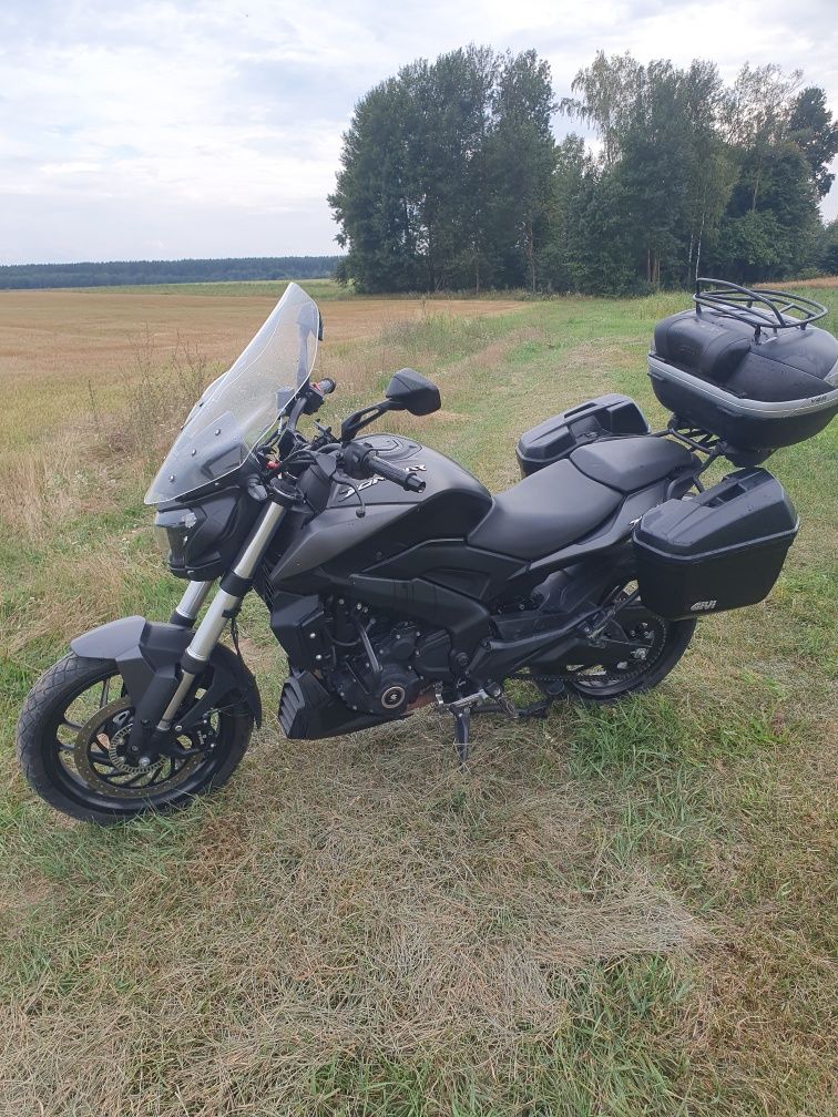Мотоцикл Bajaj Diminar 400