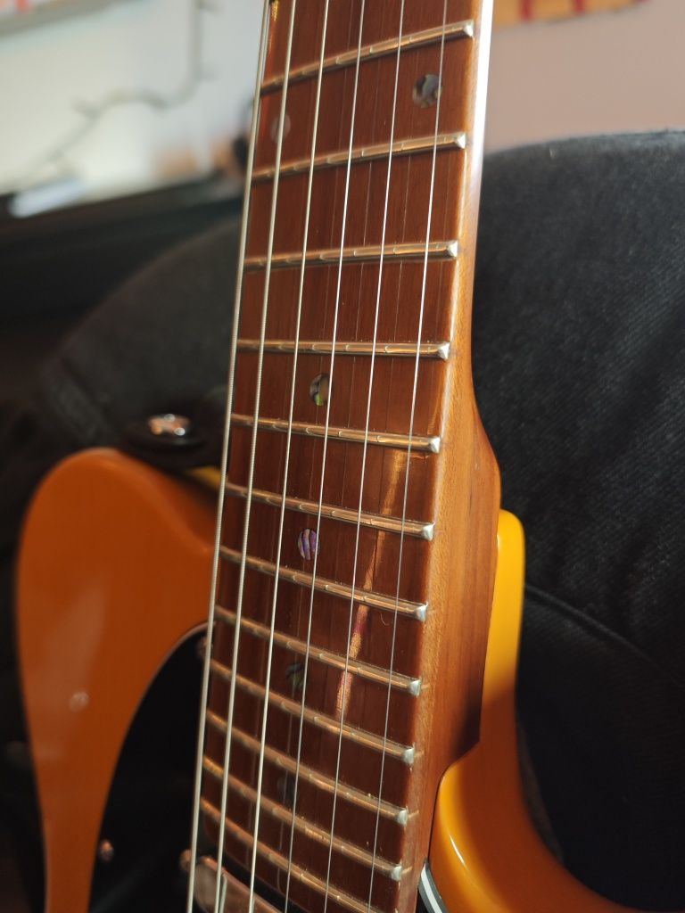 Sire Larry Carlton T7 Butterscotch Blonde