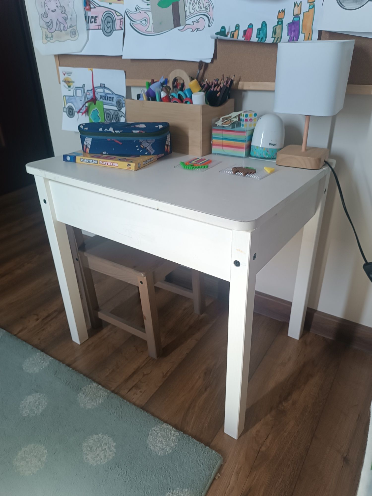 Stolik z krzesełkiem Ikea