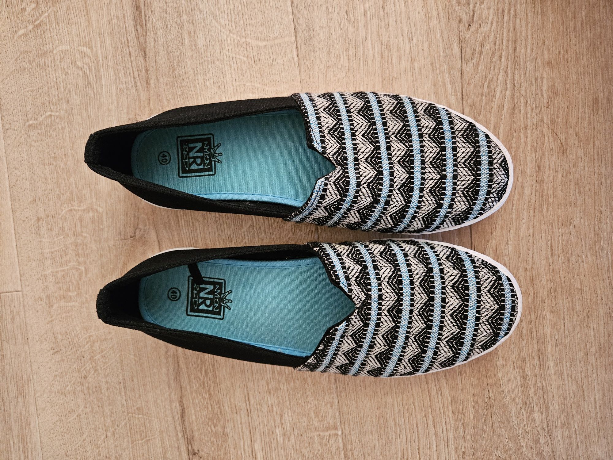 Kolorowe buty rozmiar 40