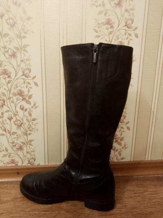 Кажаные зимние сапоги MIDA