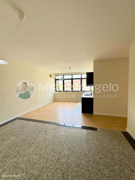 Apartamento T1 Remodelado a Estrear – Av. da Boavista, Porto