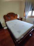 Cama de casal bem estimado