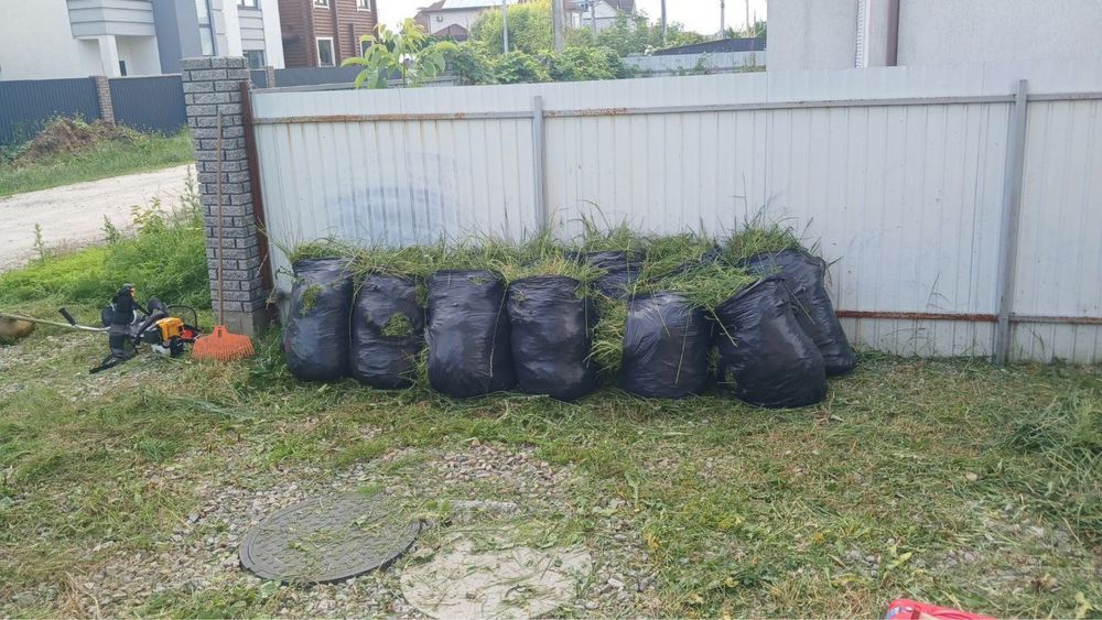 Покіс трави бурʼяну прибирання ділянок Осокорки Бортничі Позняки