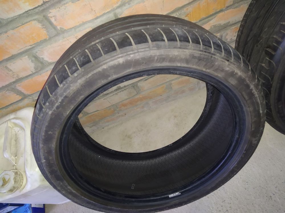 Продам б/у шини 235/40 R18 (літні)