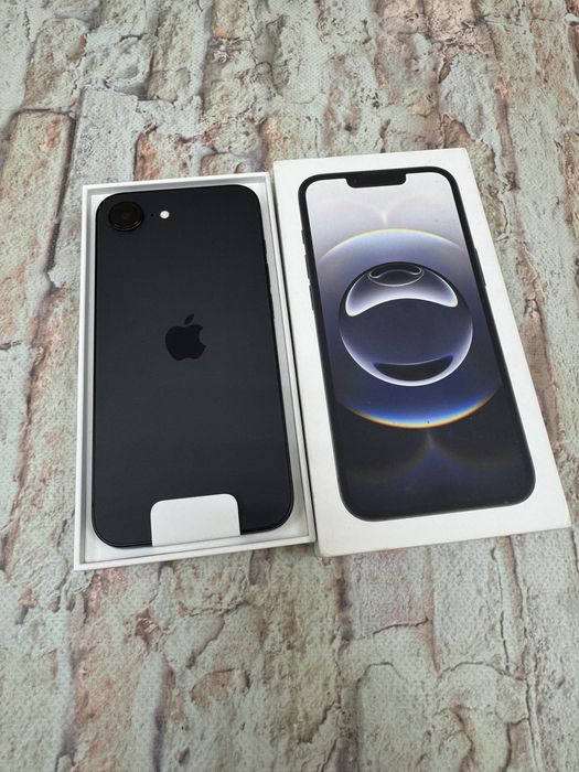 New Iphone 16e 256gb neverlock Black Global 720$