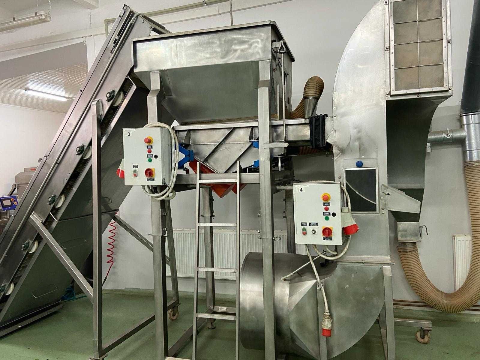Separator powietrzny z podajnikiem taśmowym