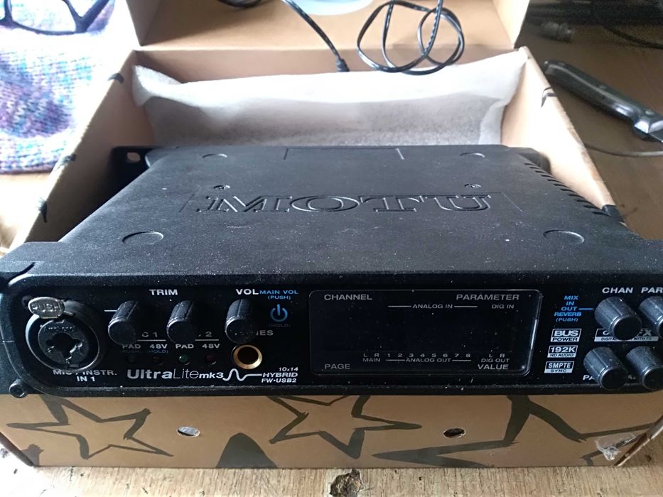 звукова карта  MOTU